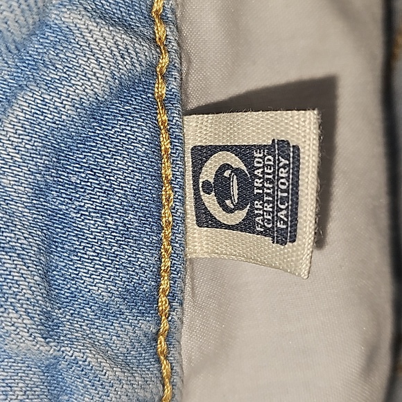 Wild Fable Super High Rise Cuff Distressed Raw hem Cut offs Size 2R Daisy Dukes - Picture 4 of 9